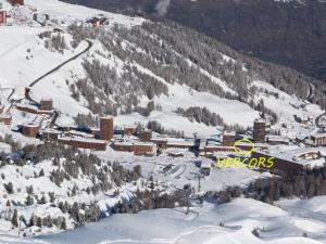 Appartement 3 pièces au pied des pistes avec balcon, animaux admis - FR-1-455-86