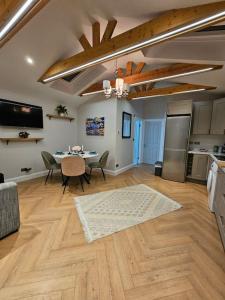 Little Cottage Oassis