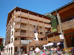 Appartements Charmant 2 Pieces au Centre de Pralognan-la-Vanoise, Proche Telepherique et Commerces - FR-1-464-89 : photos des chambres
