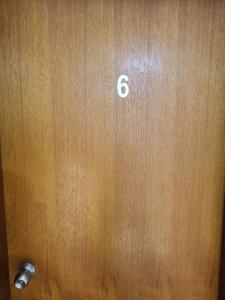 Spacious Queen Room in Large Merrylands Home with Sofa Bed - M2
