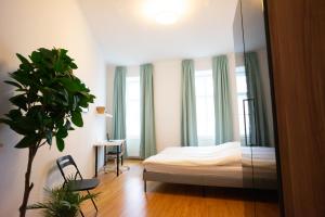 Modern 3 Bedroom Apartment in City Center