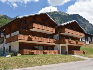 Appartements Studio mezzanine, terrasse sud, proche commerces et telecabine a Champagny-en-Vanoise - FR-1-464-17 : photos des chambres