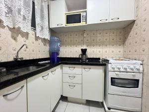 B208 - Apto 2 quartos Bombas perto do mar - SC