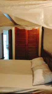 Noble Holidays - Oasis 2