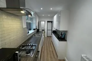 2bed house - ideal for wind turbine & contractors - Humberston