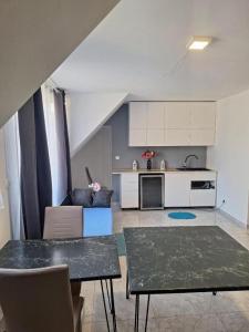 Betarielcom Westbahnhof W