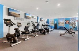 Magnificent 1BR with Pool & Gym