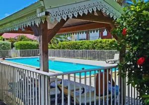 Blue Horizon - Piscine & Plage à Saint-François - Sèze