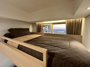 Gold Coast PIK Japandi Sunset Modern Living by stay with E