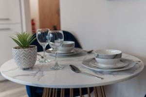 Free Parking Media-City by City SuperHost