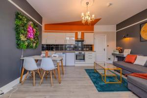 Tranquil Oasis l Spacious 2-Bedroom for a Soothing Getaway