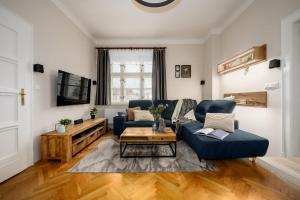 Prague Days - Family 2BDR Apt - AC - Darts - Netflix - Hip District - Apartmány, Praha