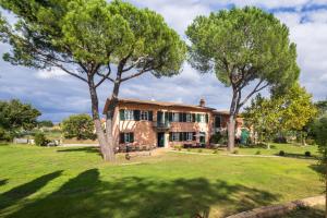 Villa Regina Elena Vittoria by VacaVilla