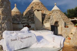 FEUDI MANDOLIVO
