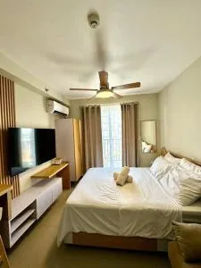 Cozy studio with pool and balcony near airport - Suba