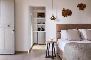 Kedros Milos Suites