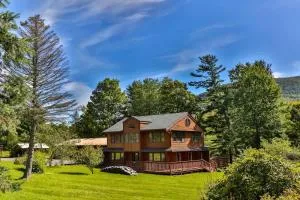 Stream-Side Atrium Home with Side Rooms & Pool Table - West Kill
