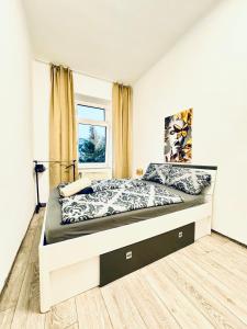 Cozy Private Rooms in 3BR Apartment Near FAC Platz