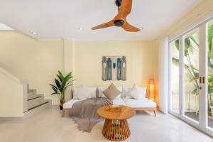 Seminyak Beach Villa Giola