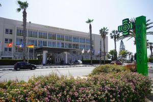 Casa Sol Seaside modern cozy 1bed apt in green yard