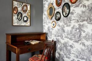 Premium Queen Room room in Hotel Indigo - Stratford Upon Avon an IHG Hotel