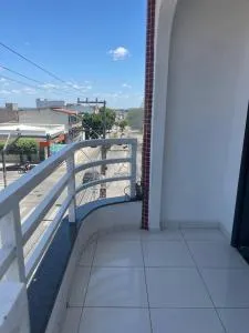 Apt com varanda no centro - Poço Redondo