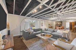 Spacious 4BR Home Minutes from Baylor & Magnolia