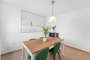 City Apartment- Work & Stay