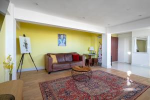 Best Views from Top Central Cozy 1-Bedroom Flat by Flat Mаnager