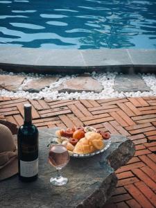 Bản Nhỏ - Little Village