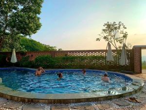 Bản Nhỏ - Little Village