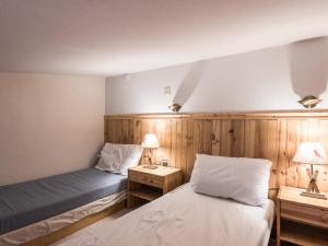 Appartement rénové avec mezzanines, proche du lac et pistes, balcon, WiFi, animaux acceptés - FR-1-502-382