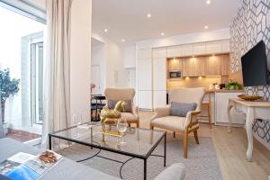 Genteel Home Teodosio