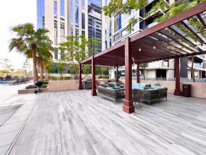 Luxurious 2BR in Vezul Residence, Business Bay - 13AB01
