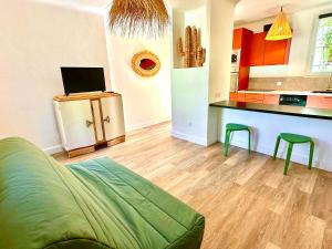 Superbe logement bord de mer contigu à la Marine de Davia