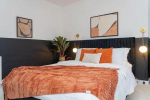 Boutique West-End Living with Bicocca Stays