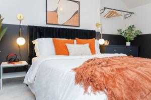 Boutique West-End Living with Bicocca Stays