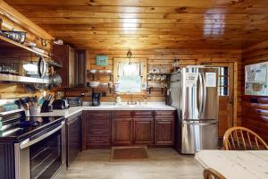 Seneca Lake Log Cabin