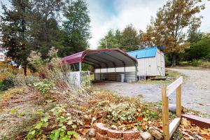 Seneca Lake Log Cabin