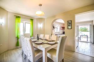 Villa Thea Istria by Villa Plus