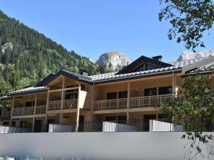 Appartements Appartement recent, terrasse spacieuse, proche centre & telepherique - FR-1-464-225 : photos des chambres