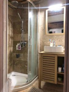 Maisons de vacances Le Petit Clos d-Anjou avec Bain nordique et sauna : photos des chambres