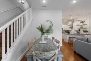 176 Grande Pointe Circle