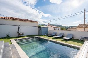Villas Villa moderne avec piscine privee et espace exterieur a Le Rove : photos des chambres