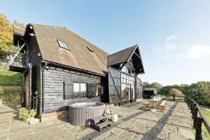The Canterbury Barn by Bloom Stays - Thannington