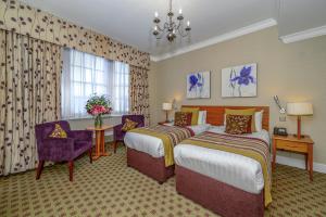 Deluxe Double Room with Two Single Beds - Non-Smoking room in The Bull Hotel; Sure Hotel Collection by Best Western
