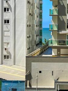 Apto vista mar, frente ao Shopping Atlântico