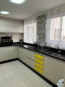 Apto vista mar, frente ao Shopping Atlântico