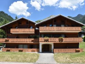 Appartements Studio Ensoleille avec Terrasse Sud, Proche Piscine et Telecabine - FR-1-464-115 : photos des chambres