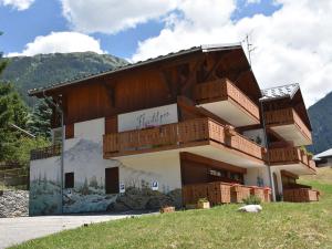 Appartements Duplex ensoleille a Champagny-en-Vanoise - Balcon et terrasse - Proche commerces et telecabine - FR-1-464-1 : photos des chambres